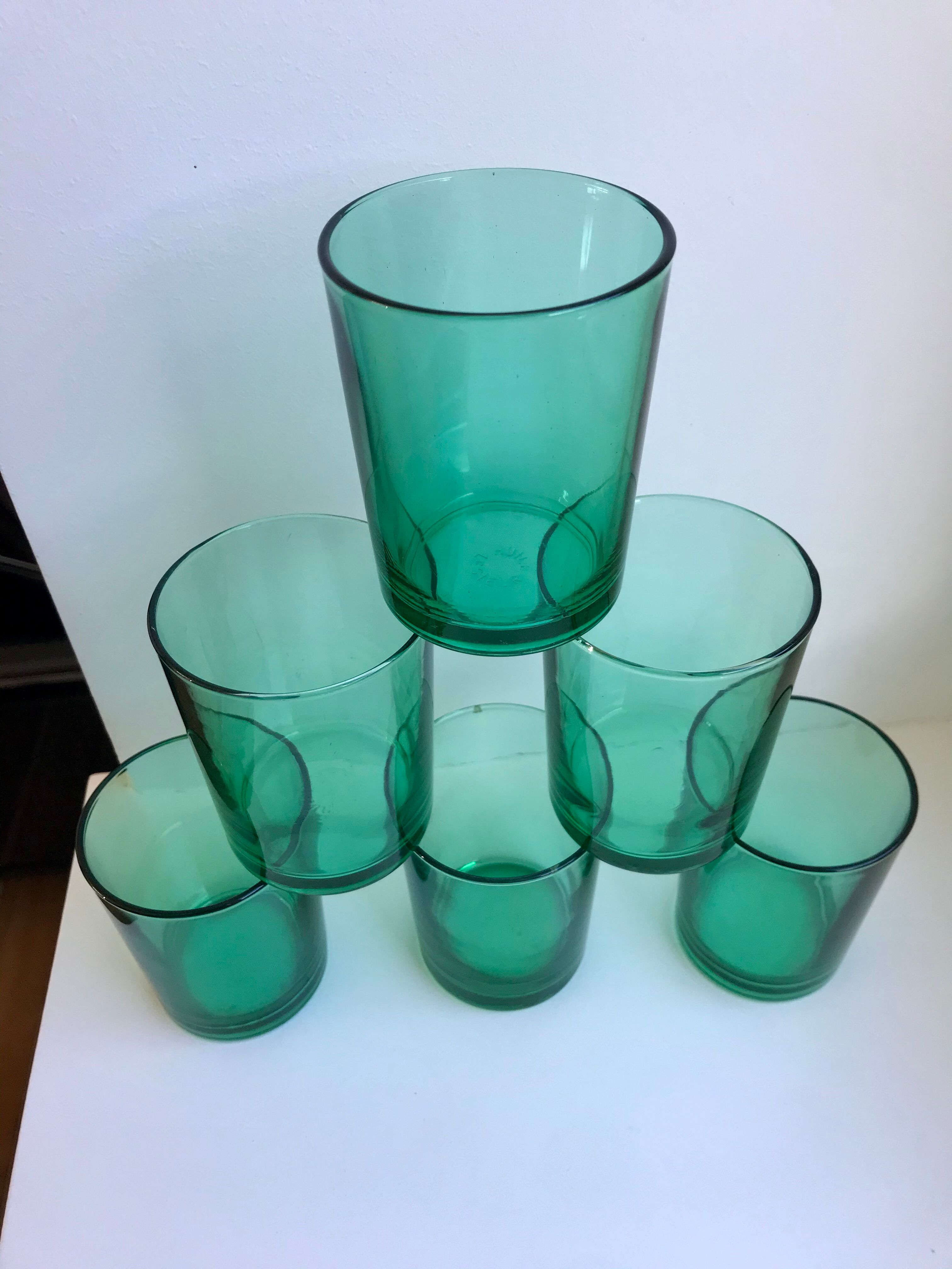 Lot de 6 verres à eau en verre vert anneées 70