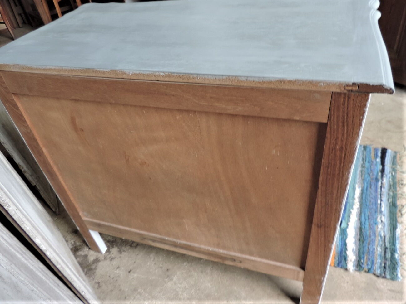 Commodity with three drawers redesigned 1970