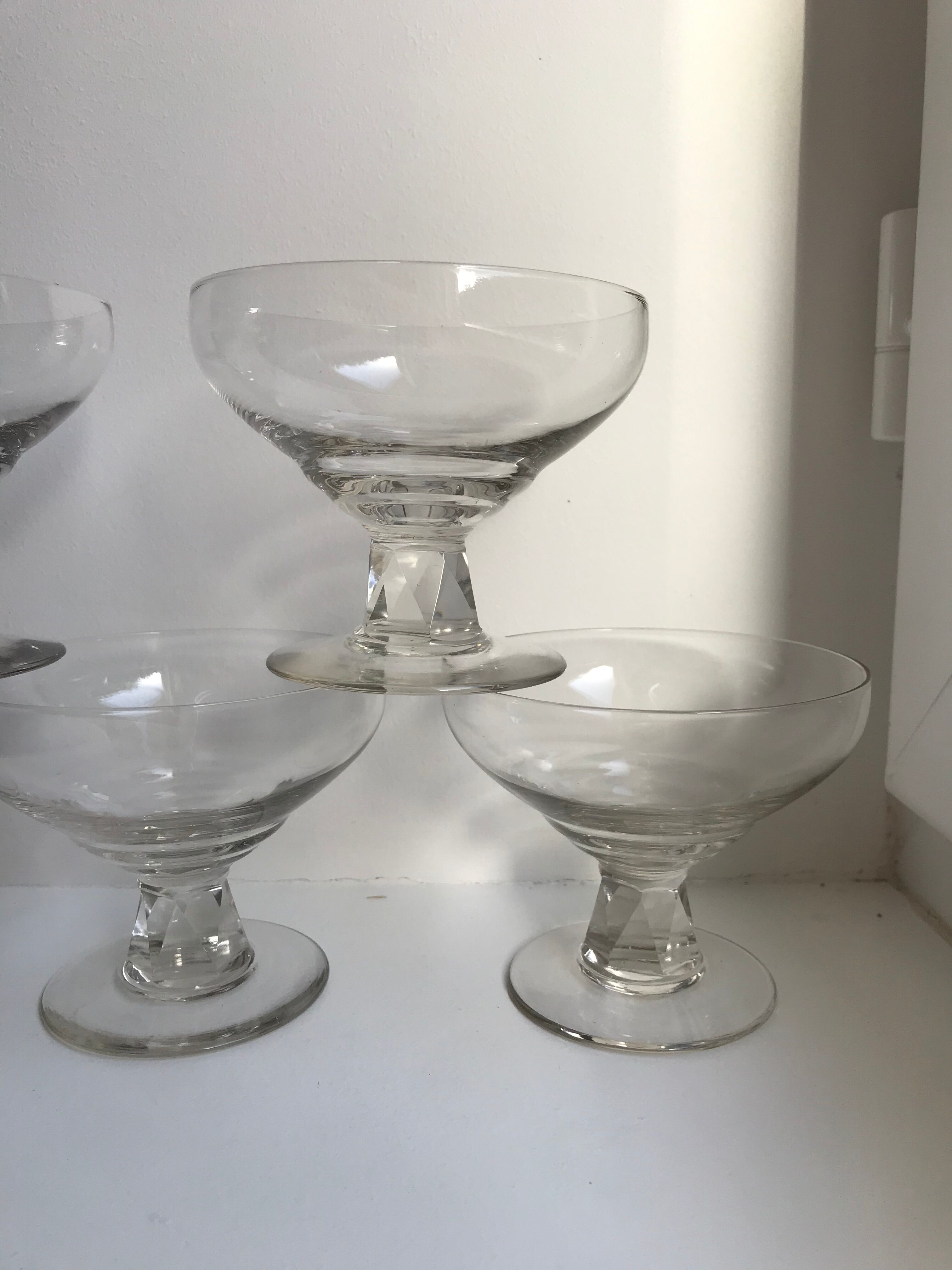 Set of 5 crystal champagne glasses faceted feet art deco 20-30s
