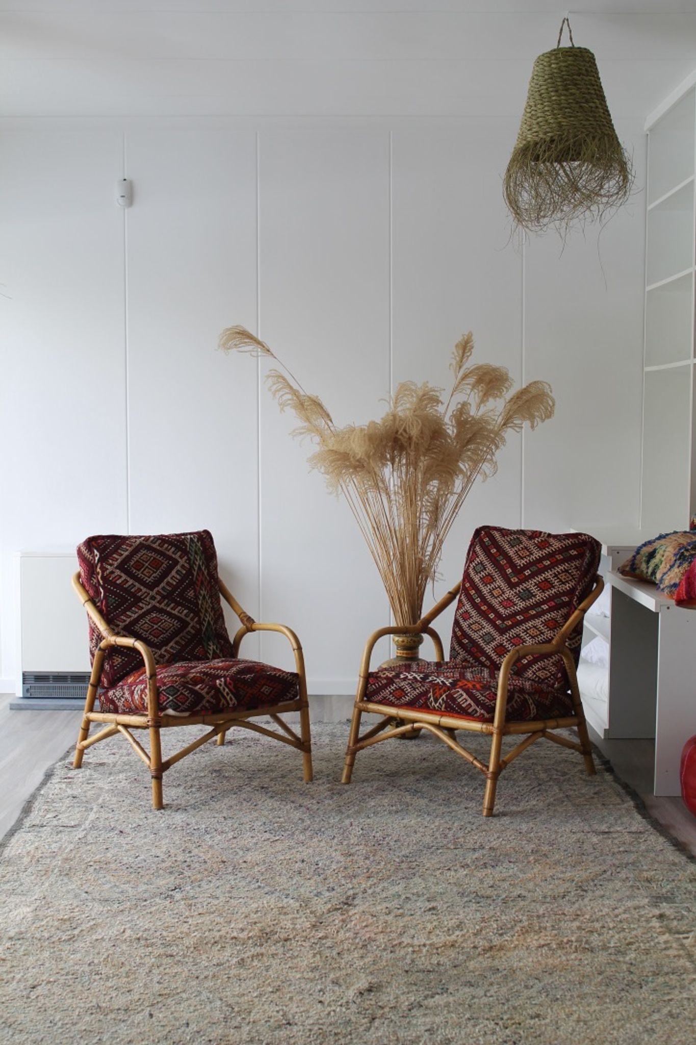 Set of 2 vintage armchairs 90s bamboo, with kilim cushions handmade on mesu