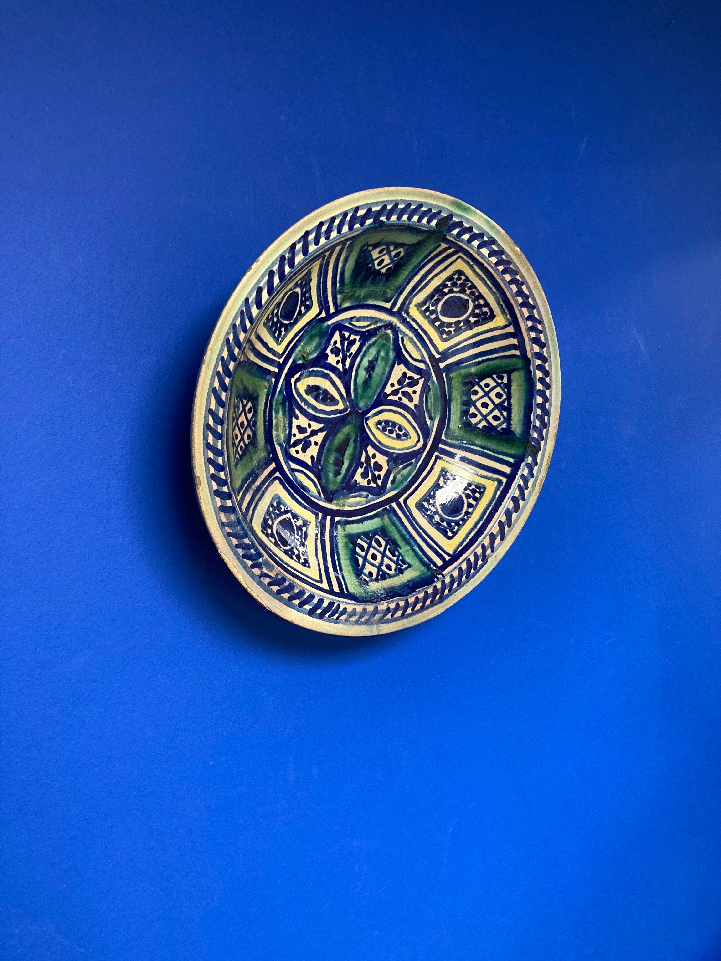 Plat en céramique vintage