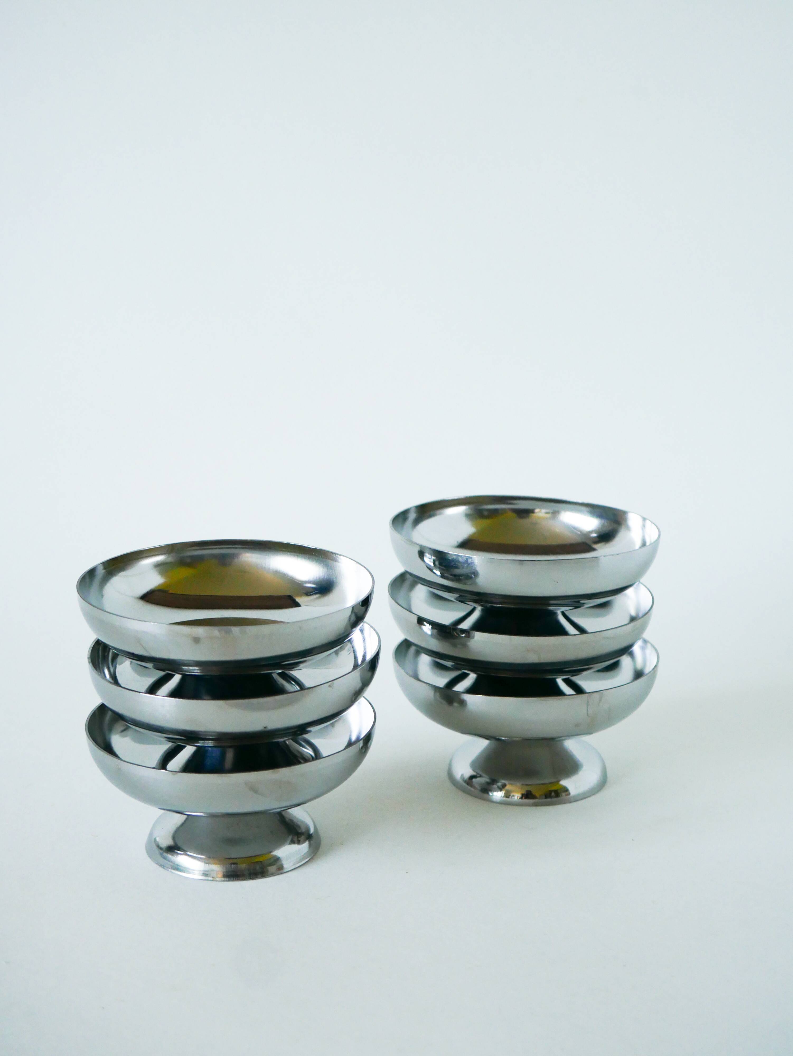 Set of 6 stainless steel ice cream bowls, wide base, Design, 1970 - 4.2 x 9 cm