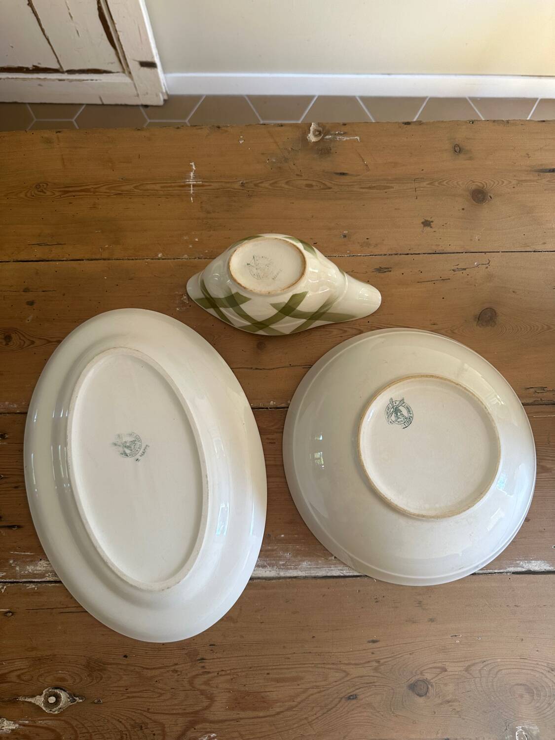 Set of dishes Moulin des loups
