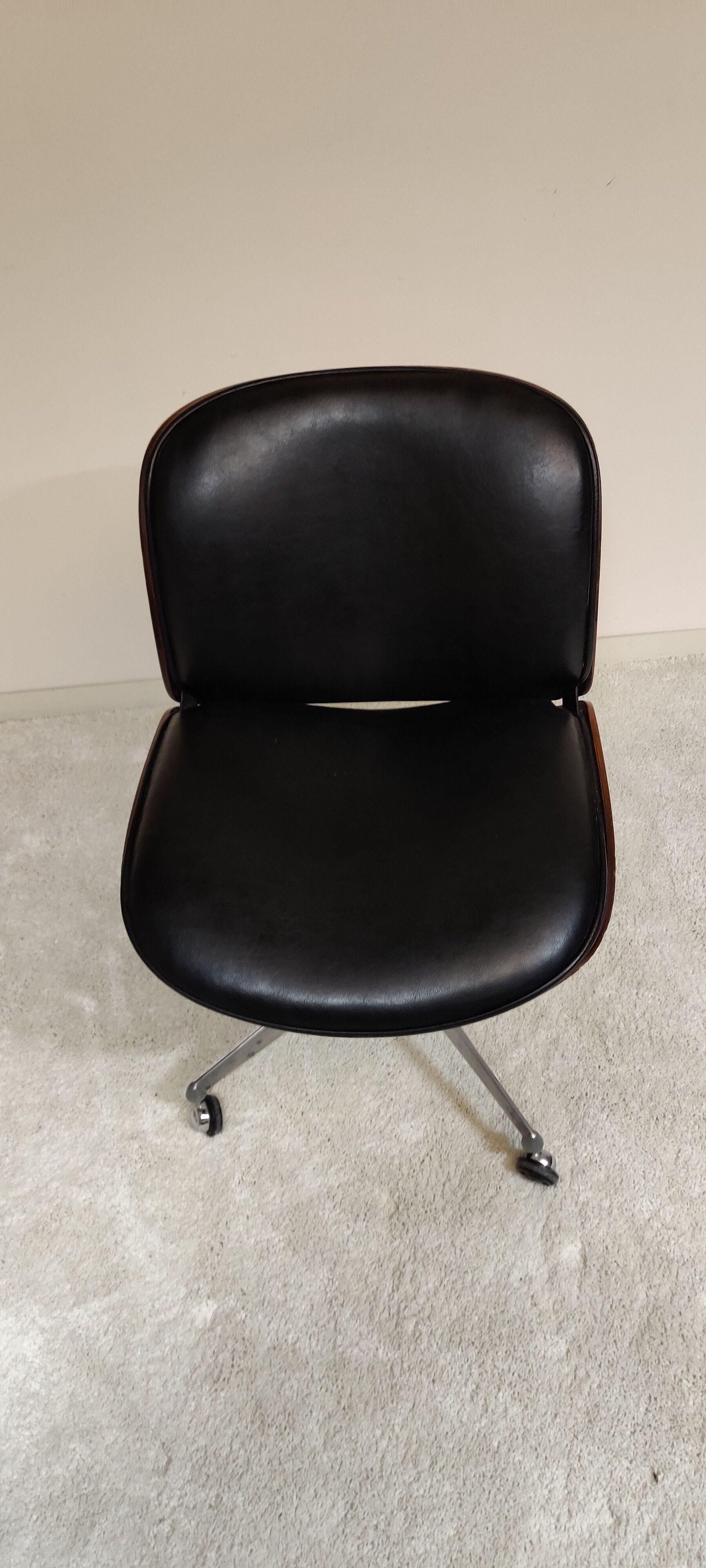 Black leather desk chair by Ico Parisi for MIM Roma