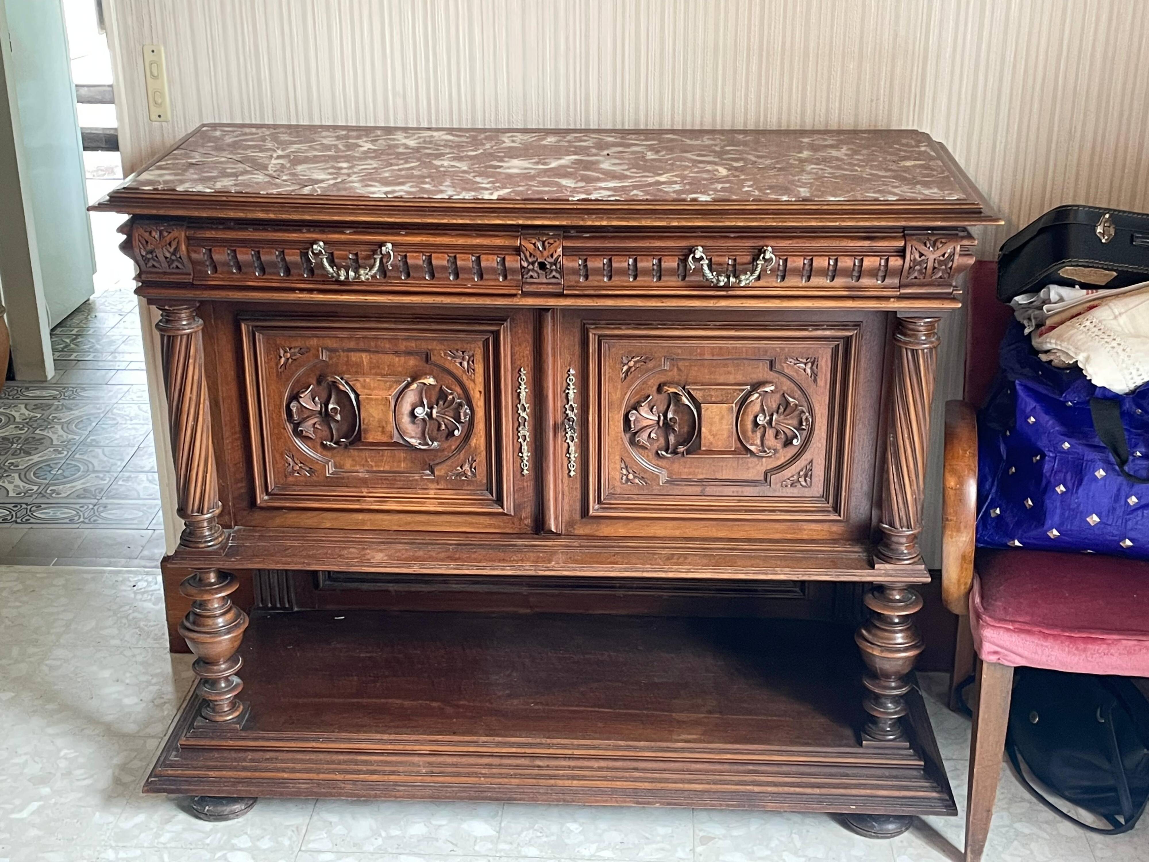 Renaissance-style buffet