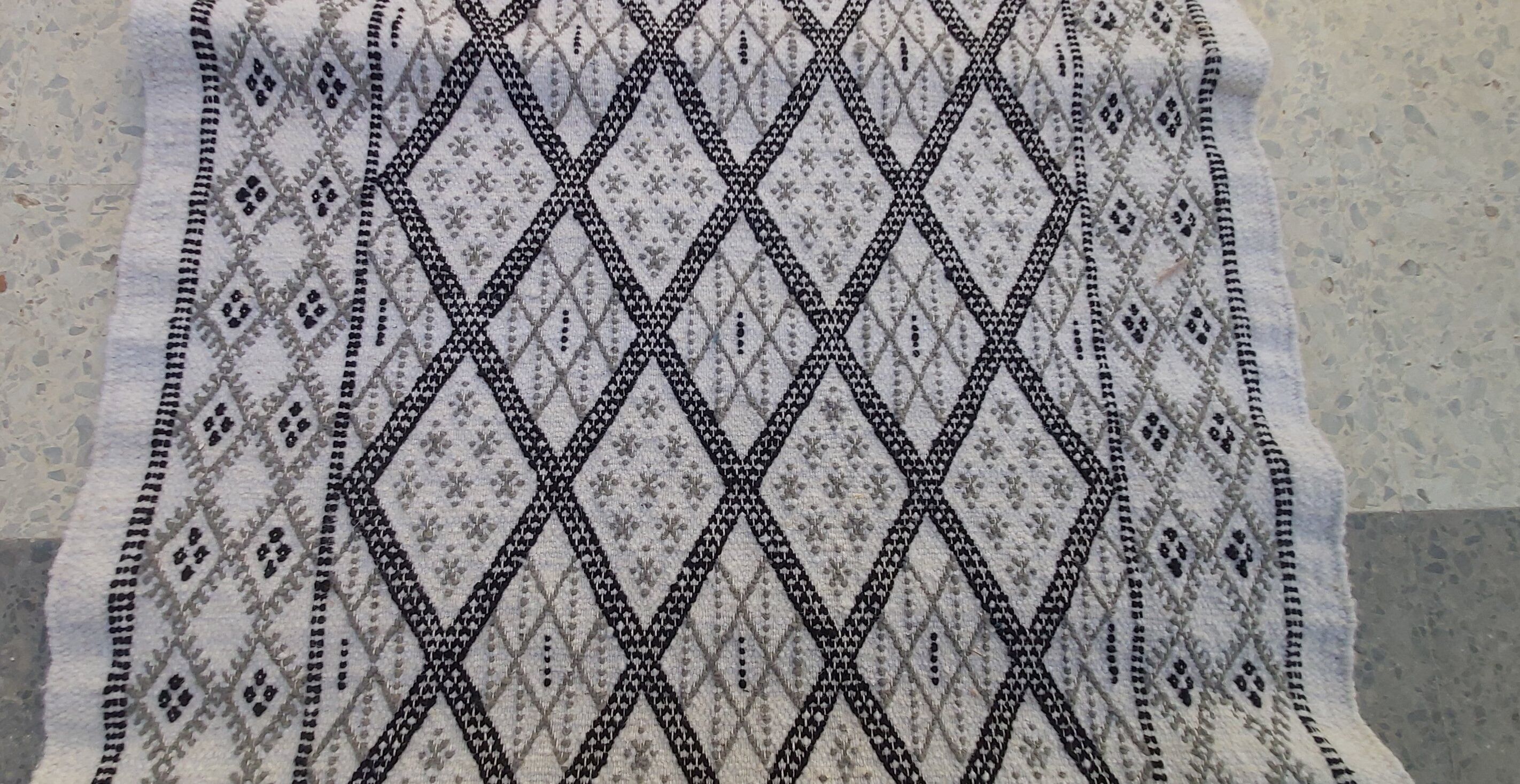 Handmade white carpet corridor 370x80cm