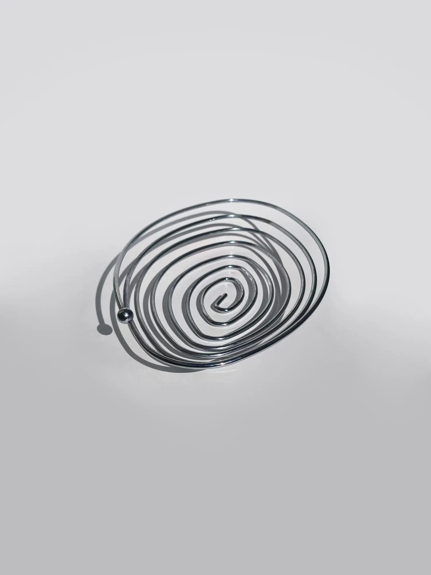 Spiral fruit bowl