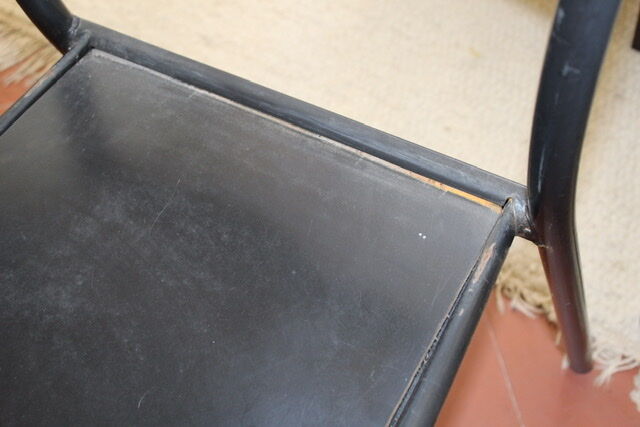Série de 4 chaises d’école noires