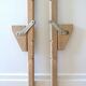 Paire d'échasses vintage en bois
