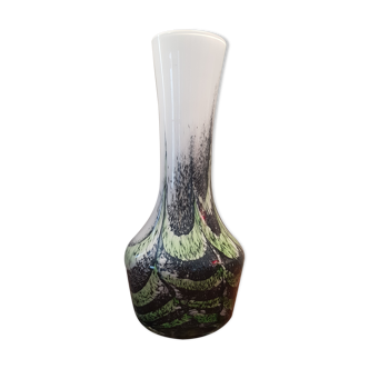 Vase en opaline