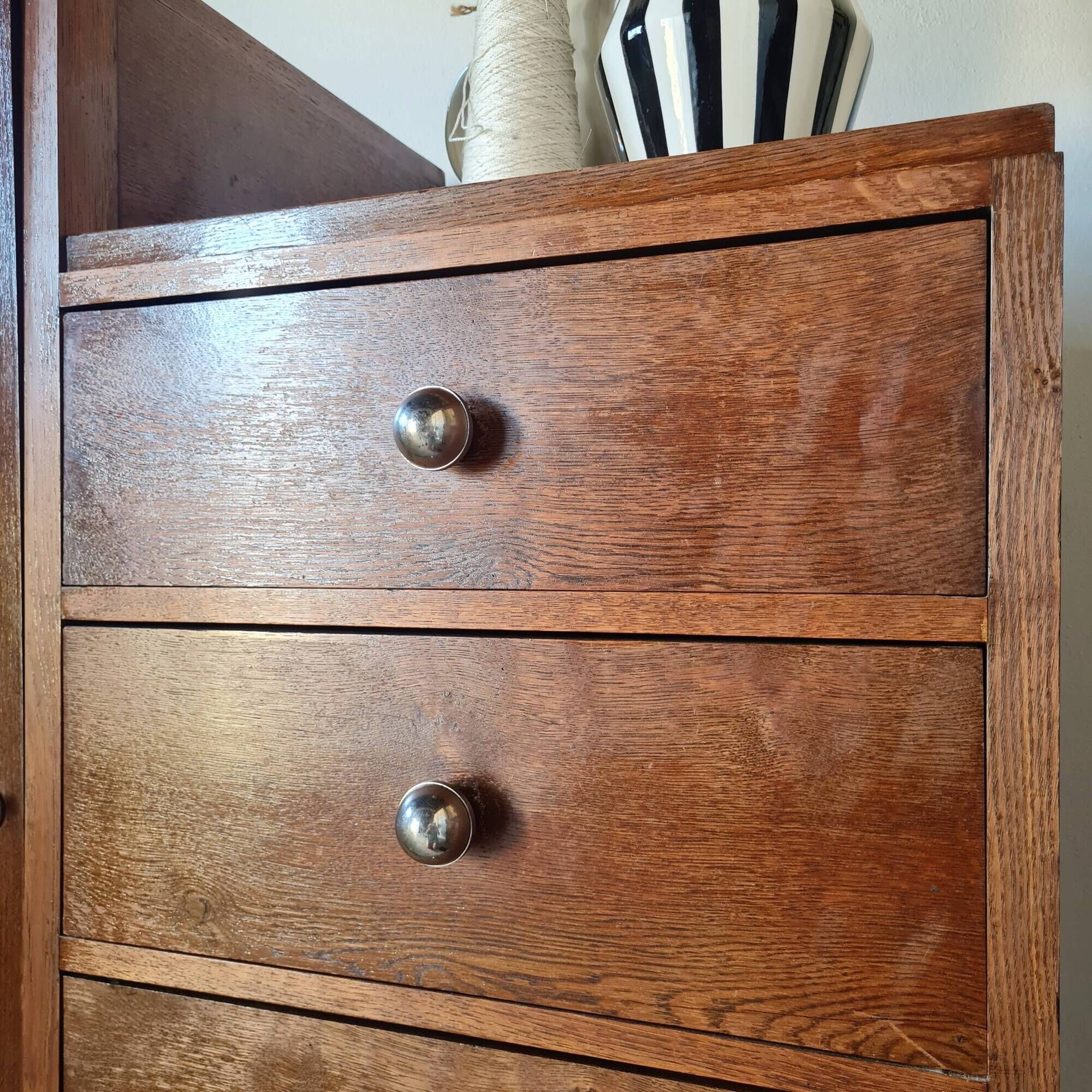 Armoire asymétrique - commode 4 tiroirs