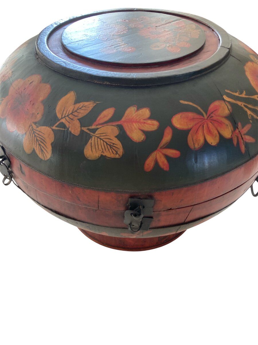 Large Chinese wedding box, polychrome wood, early 20th century.