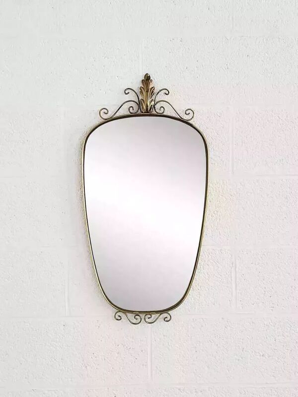 Miroir rétroviseur et forme libre des années 50 - 60 sur cadre laiton