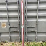 Pair old skis red and white