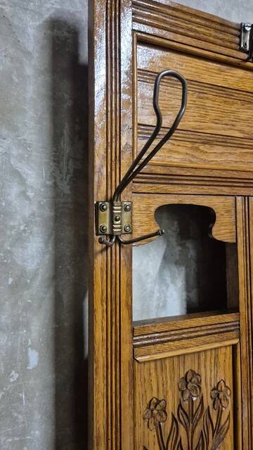 Vintage carved oak hall tree with mirror and coat hooks, early 20th century, 192 × 72 × 24 cm