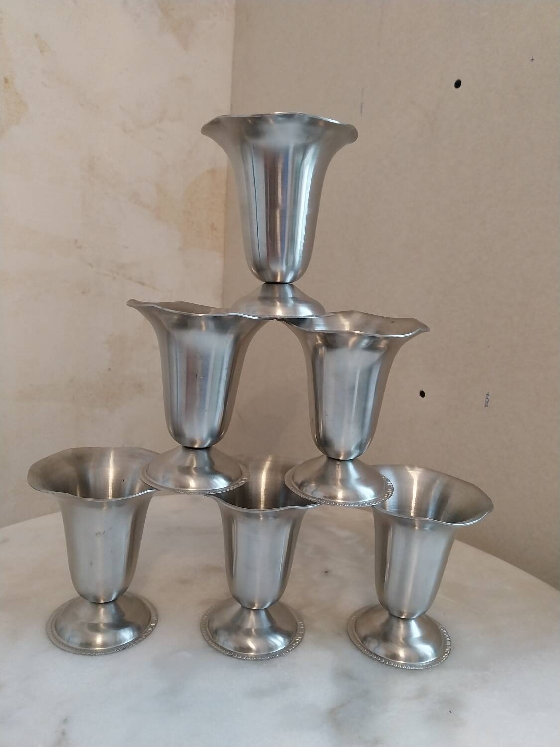 6 stainless steel bowls