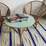Table basse vintage en rotin relookée
