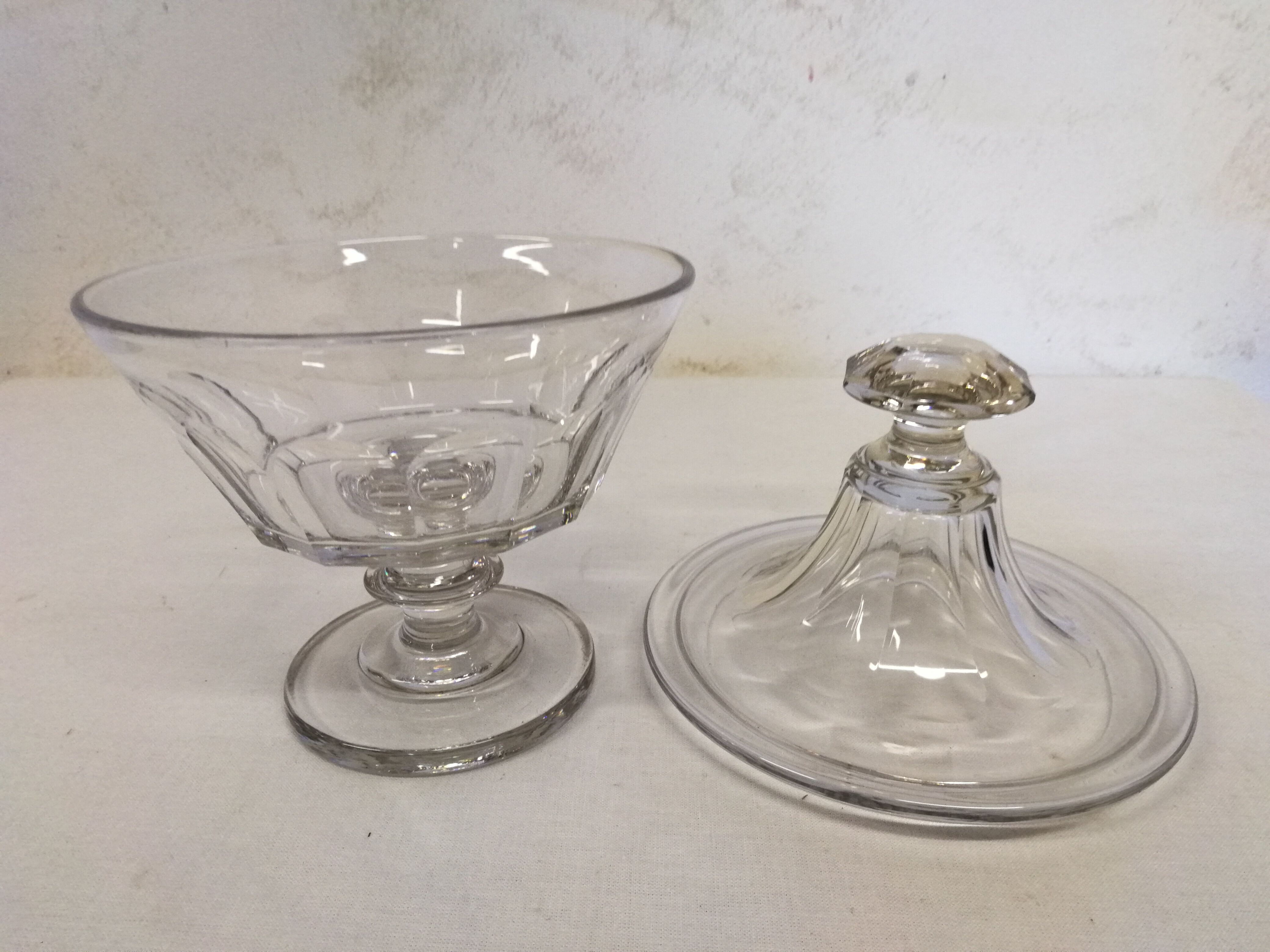 Old crystal drapeoir