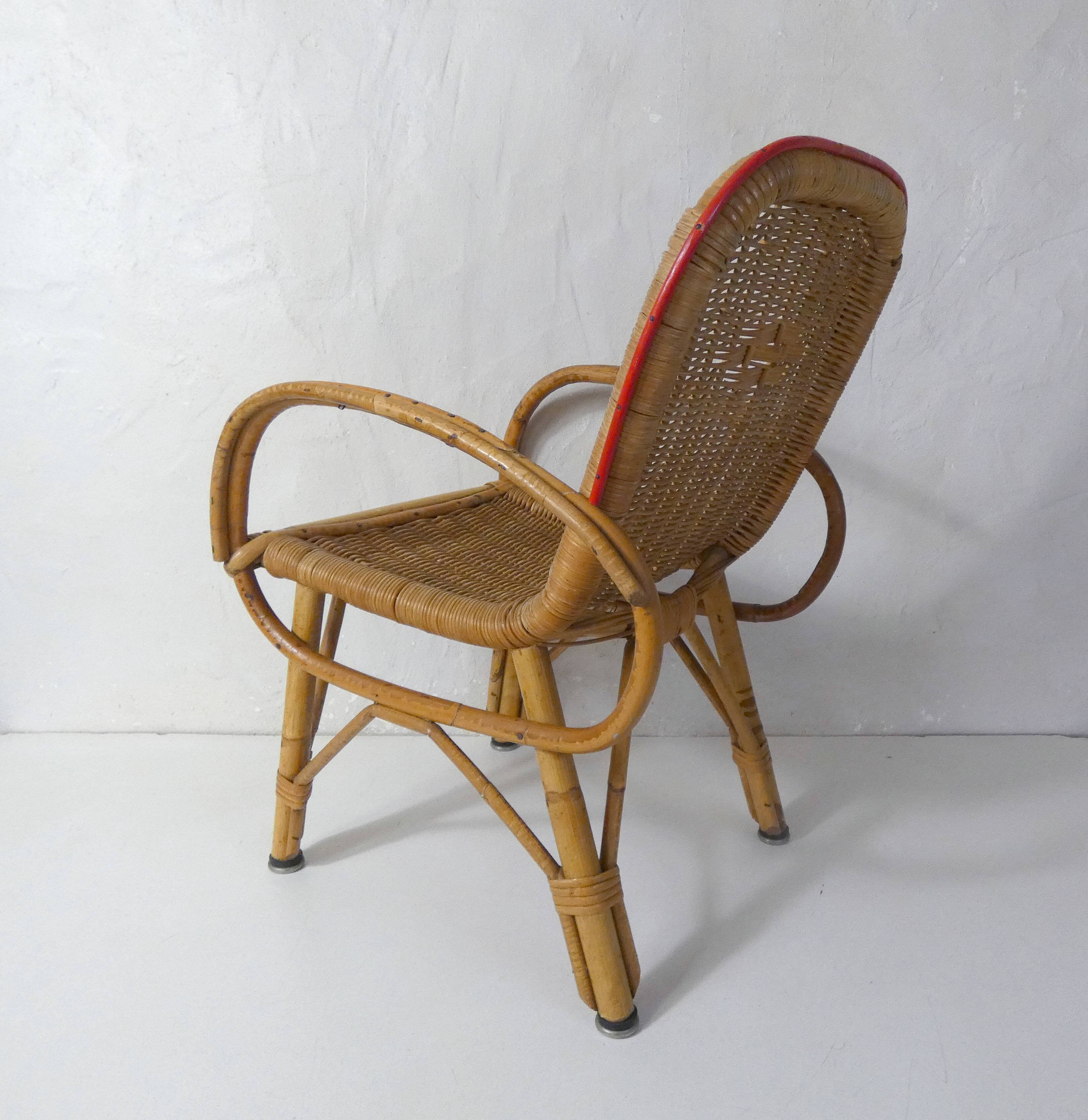 Fauteuil en rotin pour enfant