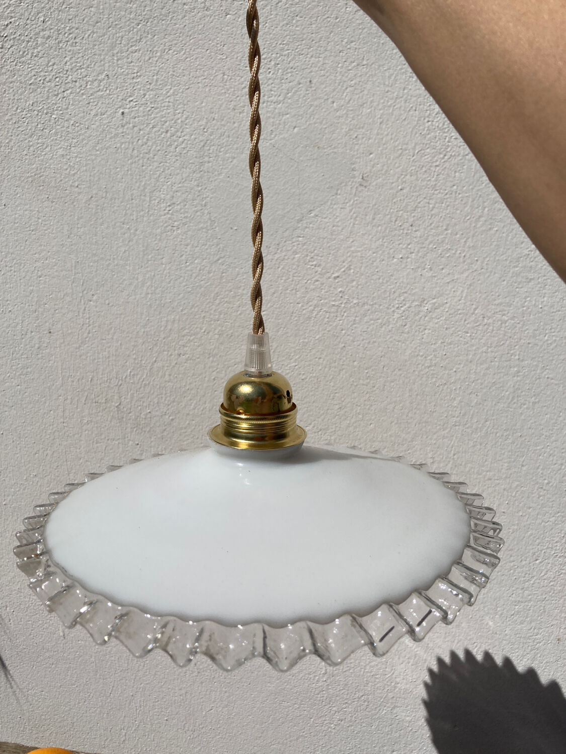 Vintage lace white opaline pendant lamp