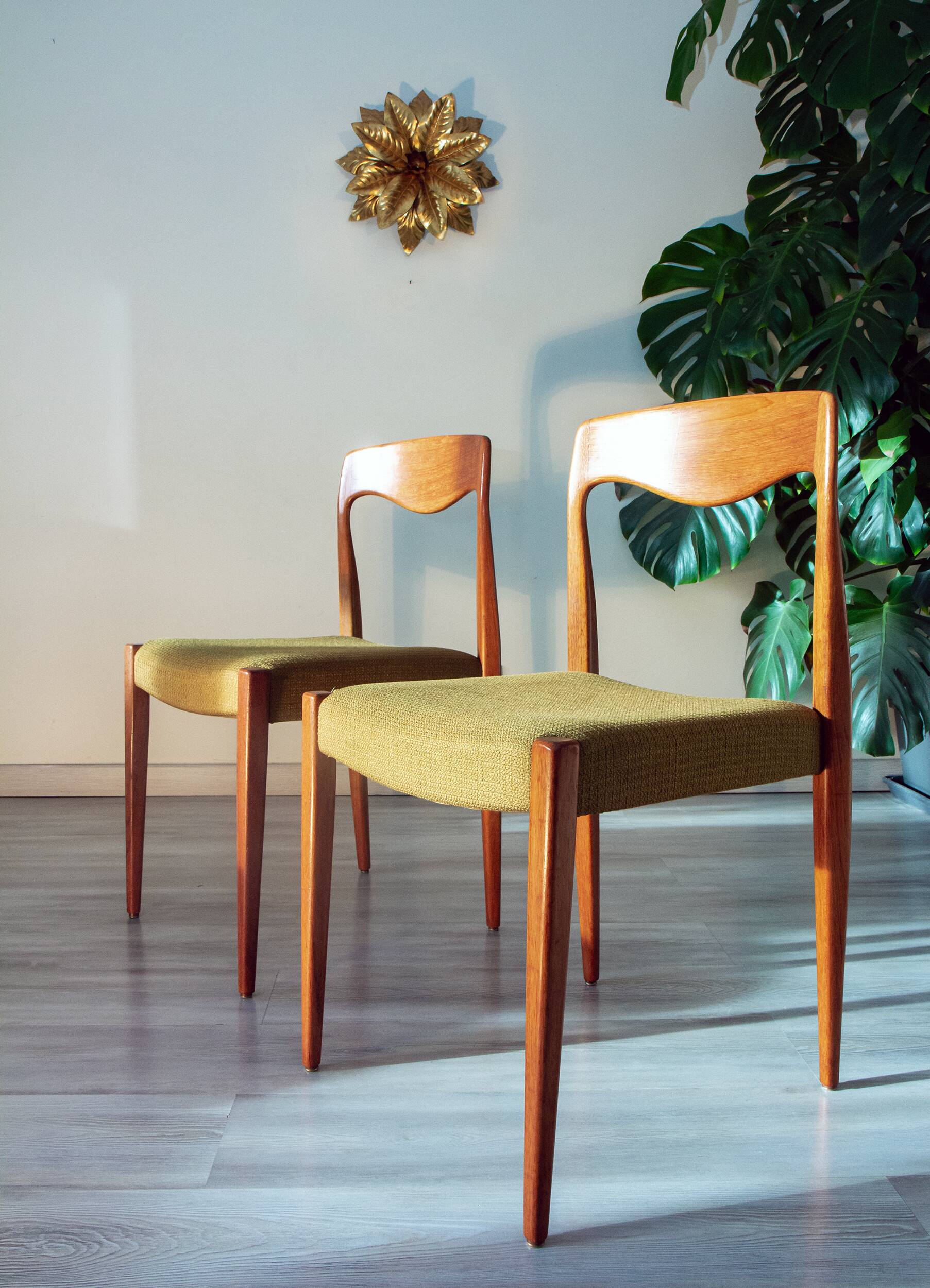 Scandinavian chair from the 1960s in the style of Niels Otto Møller.