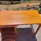 Desk with curtain binder