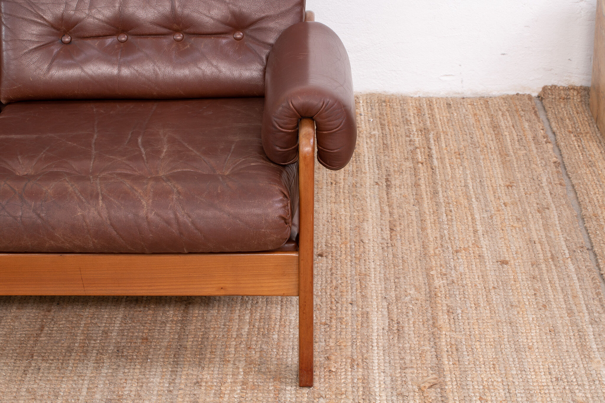 Scandinavian sofa – 205 cm