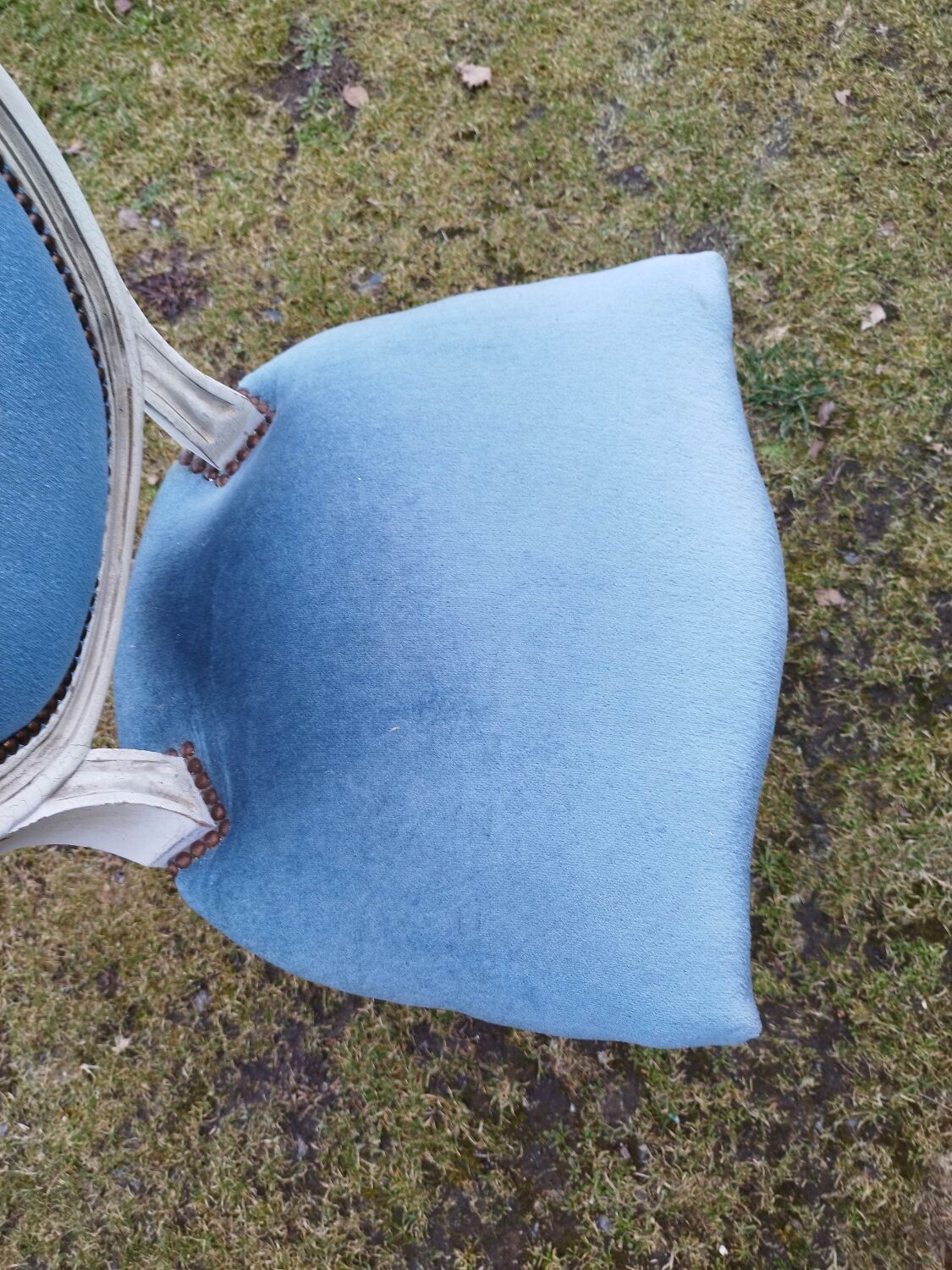 Chair Medallion velvet blue patina white Louis XVI
