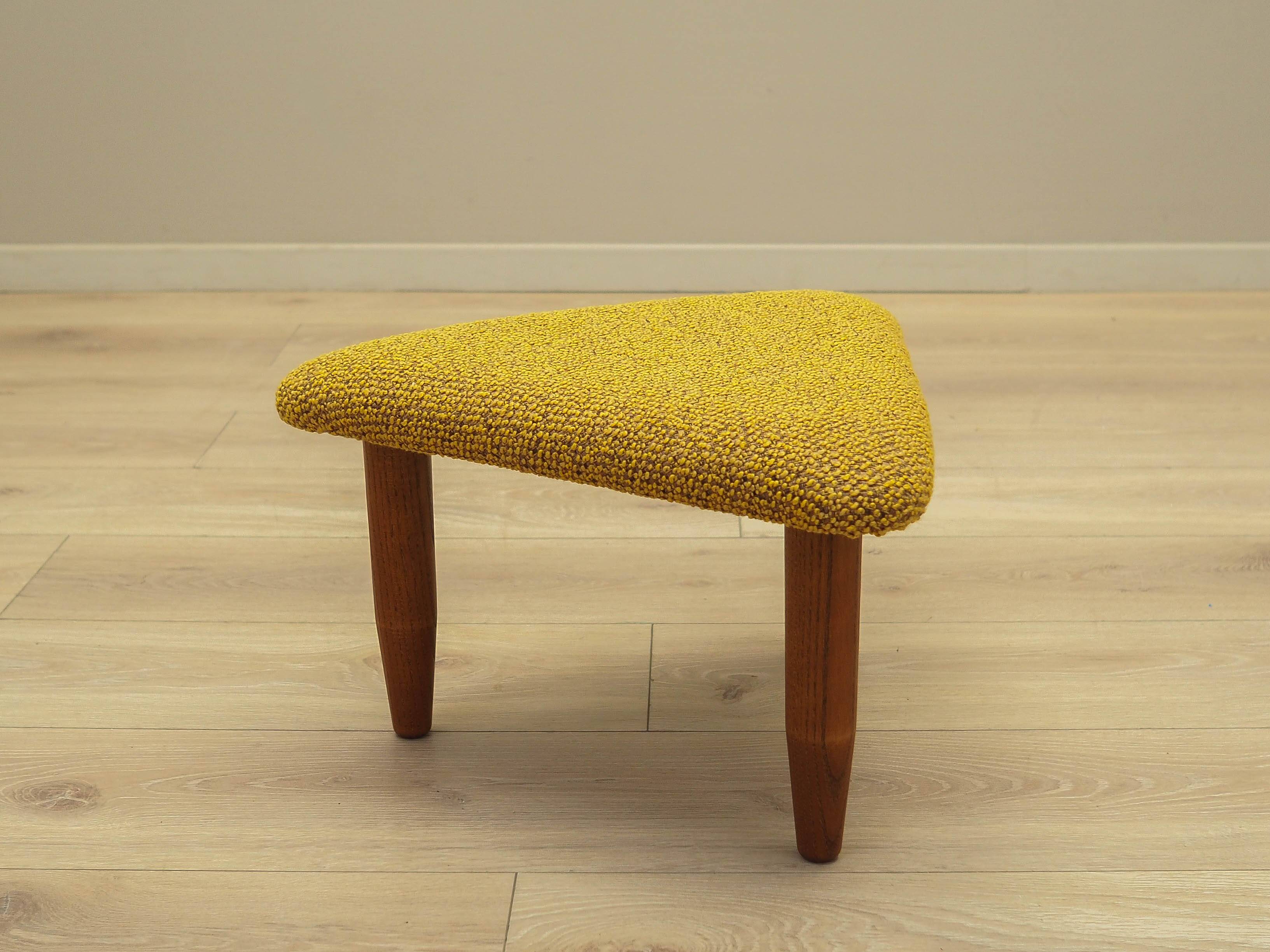Repose-pied danois en tissu moutarde, années 1990