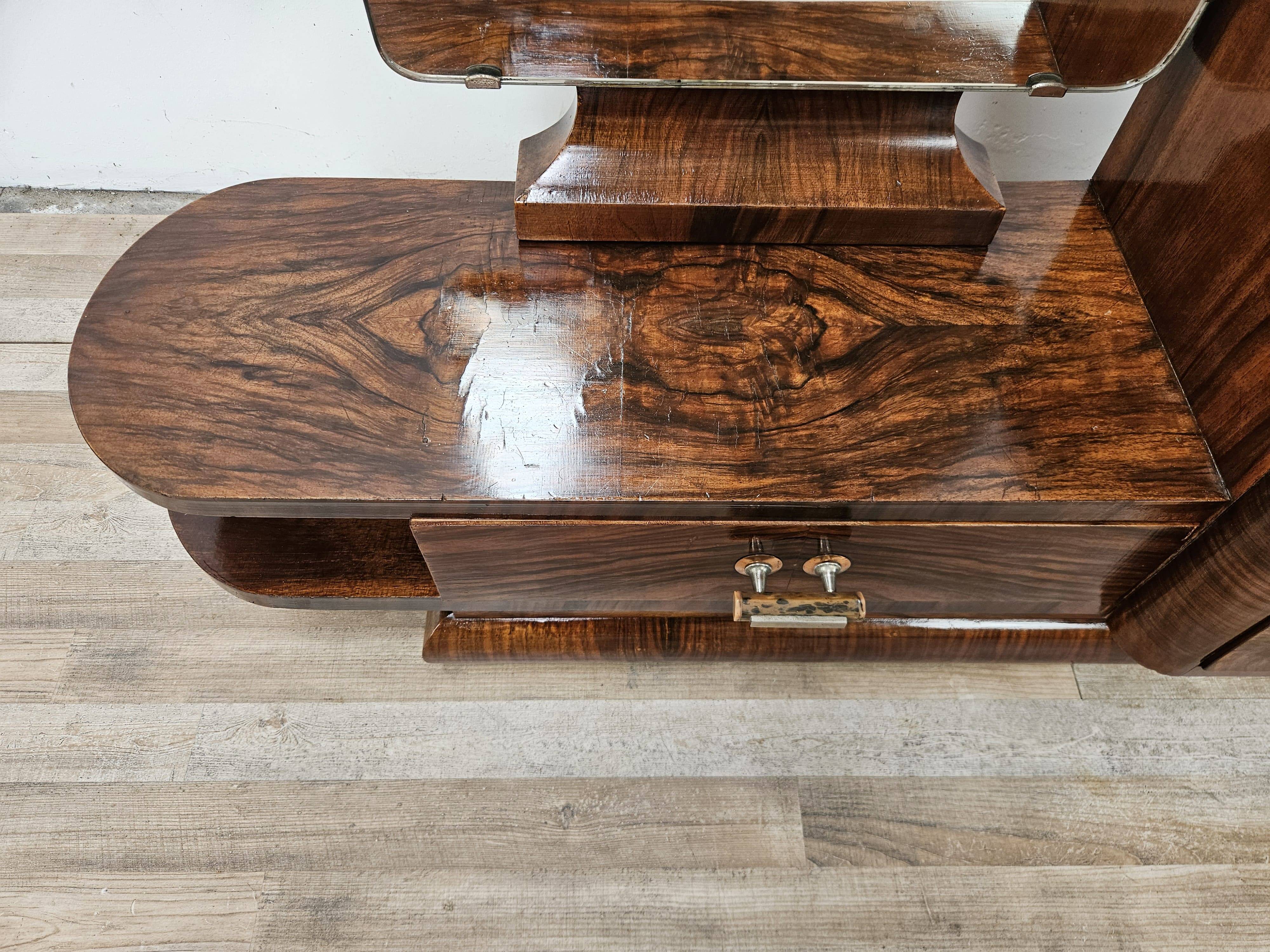 Art Déco Vanity Table in Nutwood with Mirror, Italian Design, 1940s