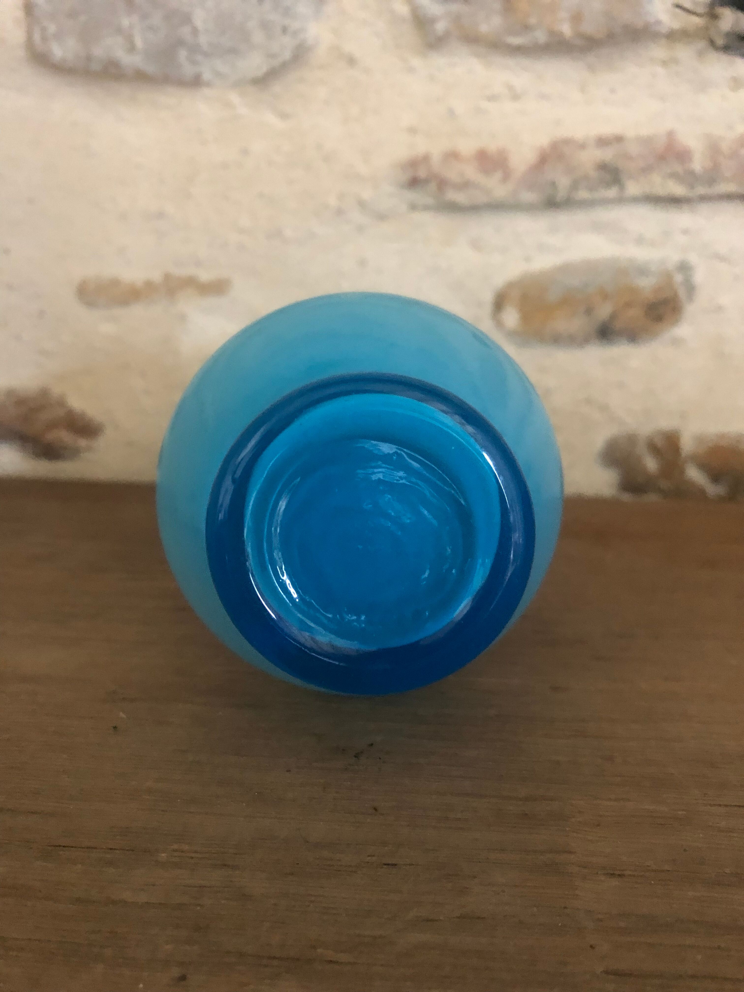 Soliflore in blue opaline