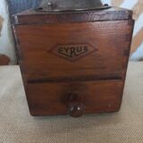 Cyrus coffee grinder 1940