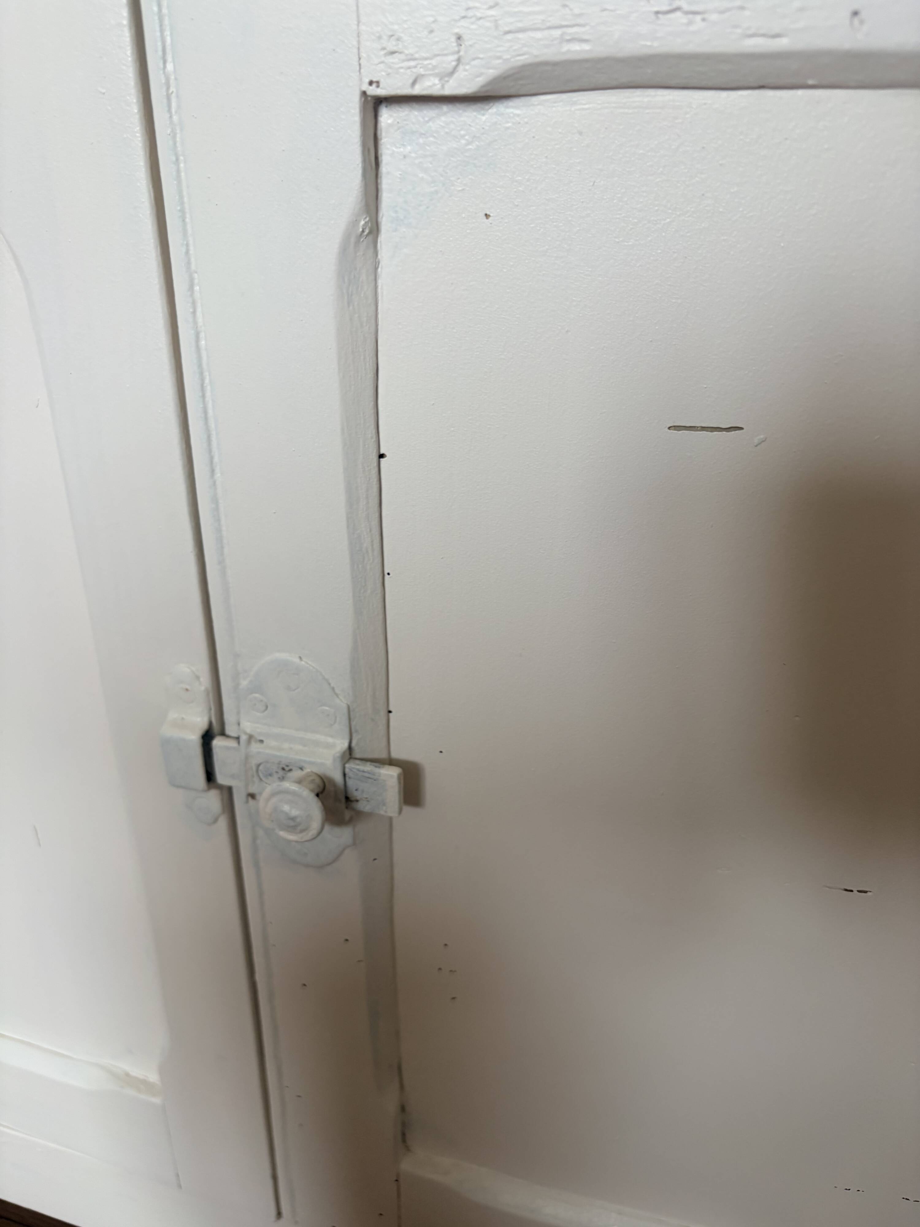 Vintage Parisian buffet 260209