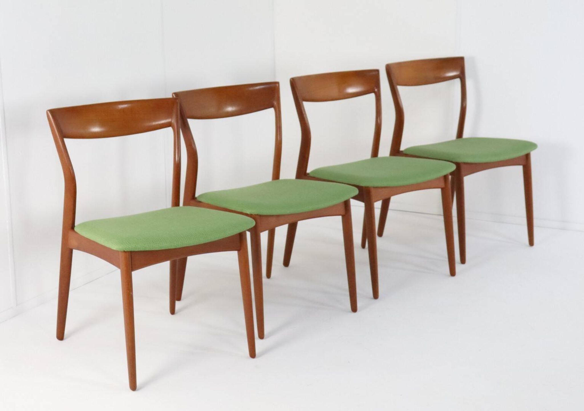 Ensemble de 4 chaises de salle à manger R. Borregaard pour Viborg