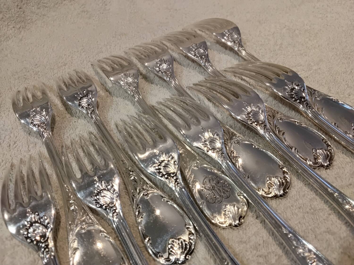 12 silver-plated dessert forks by Christofle Marly, 18.8cm
