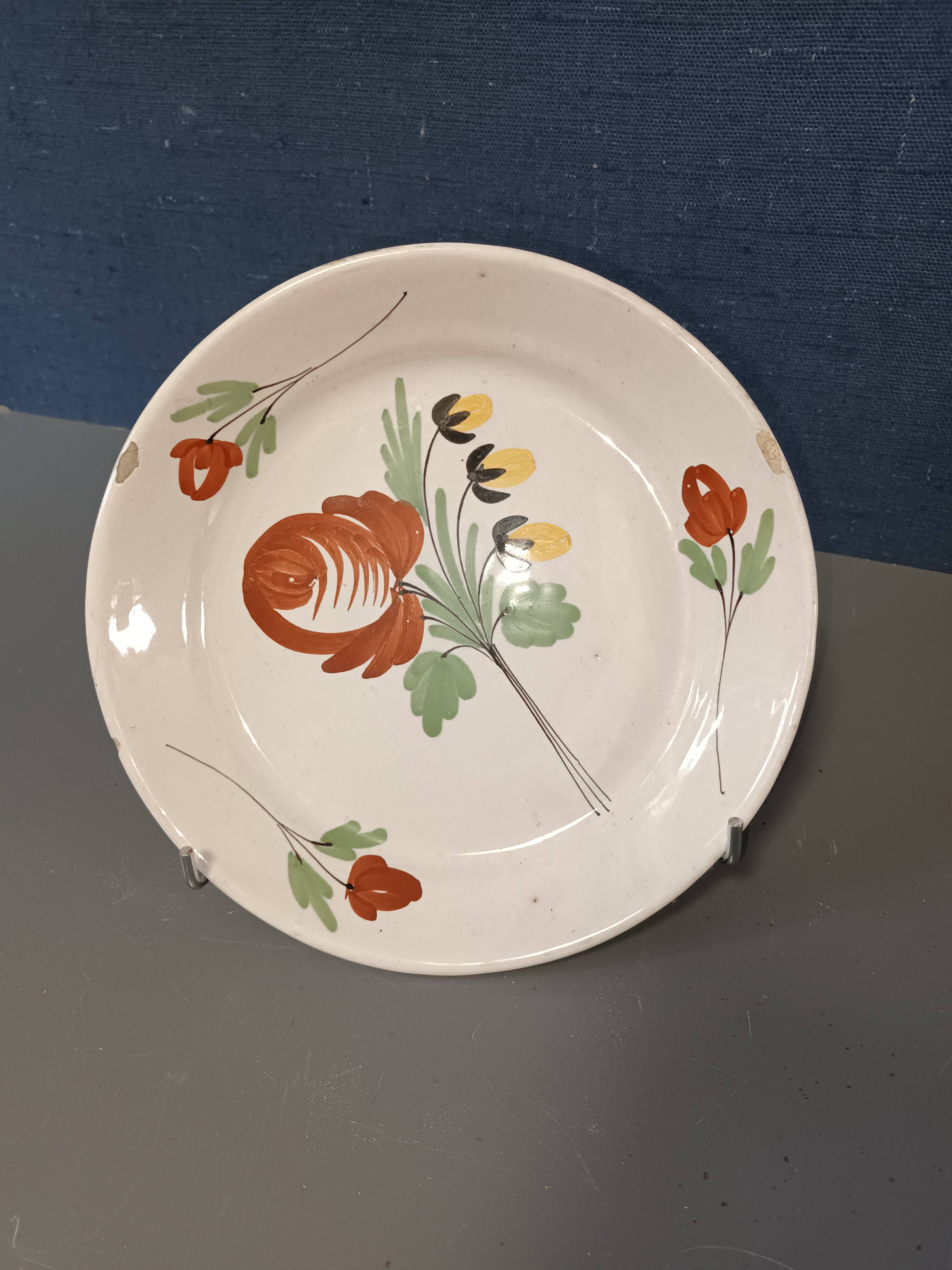 Hollow plate old earthenware
