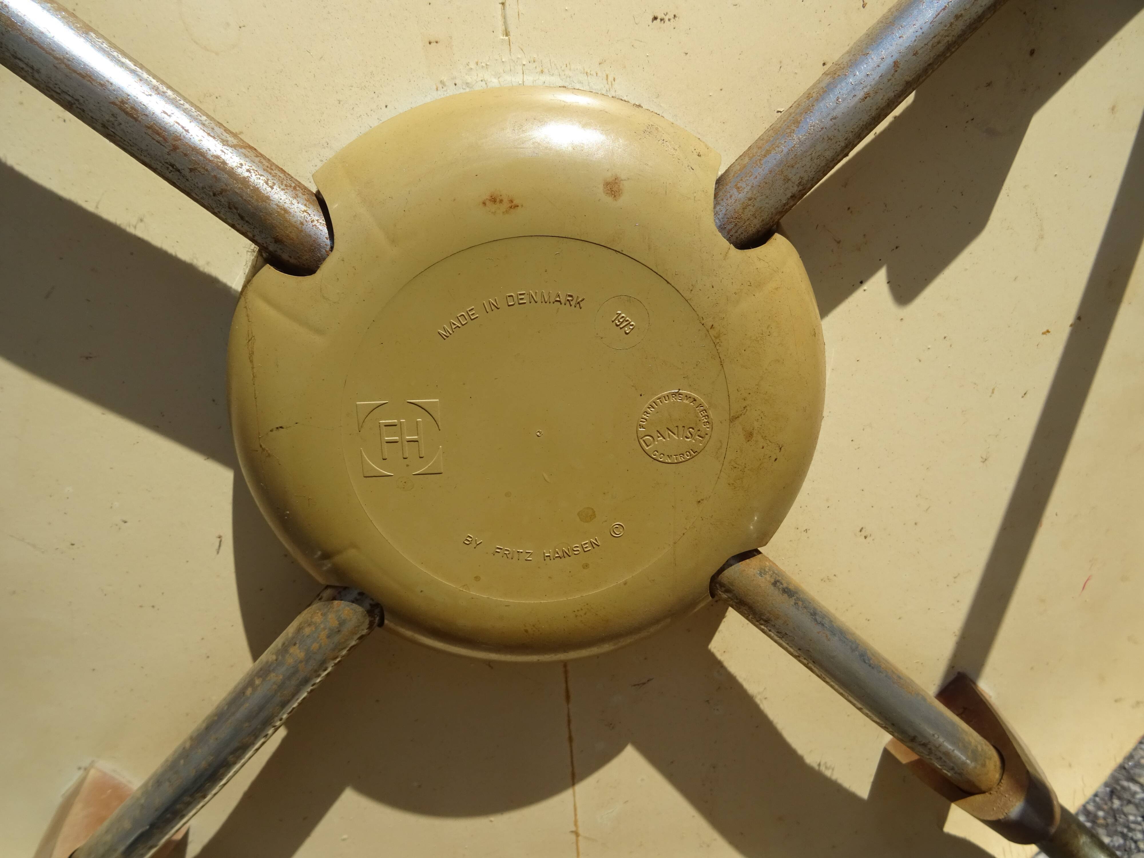 Paire de chaises modèle 3103 Hammer d'Arne Jacobsen pour Fritz Hansen