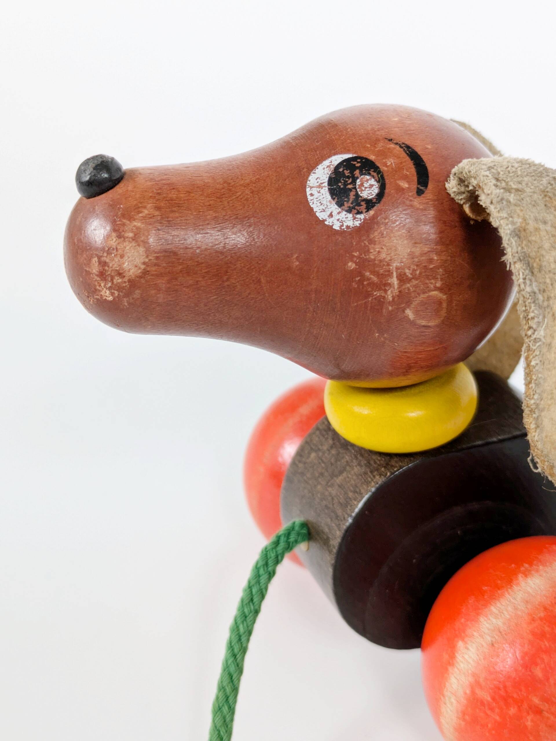 Vintage wooden pull-along dachshund toy | Lorenz, Germany