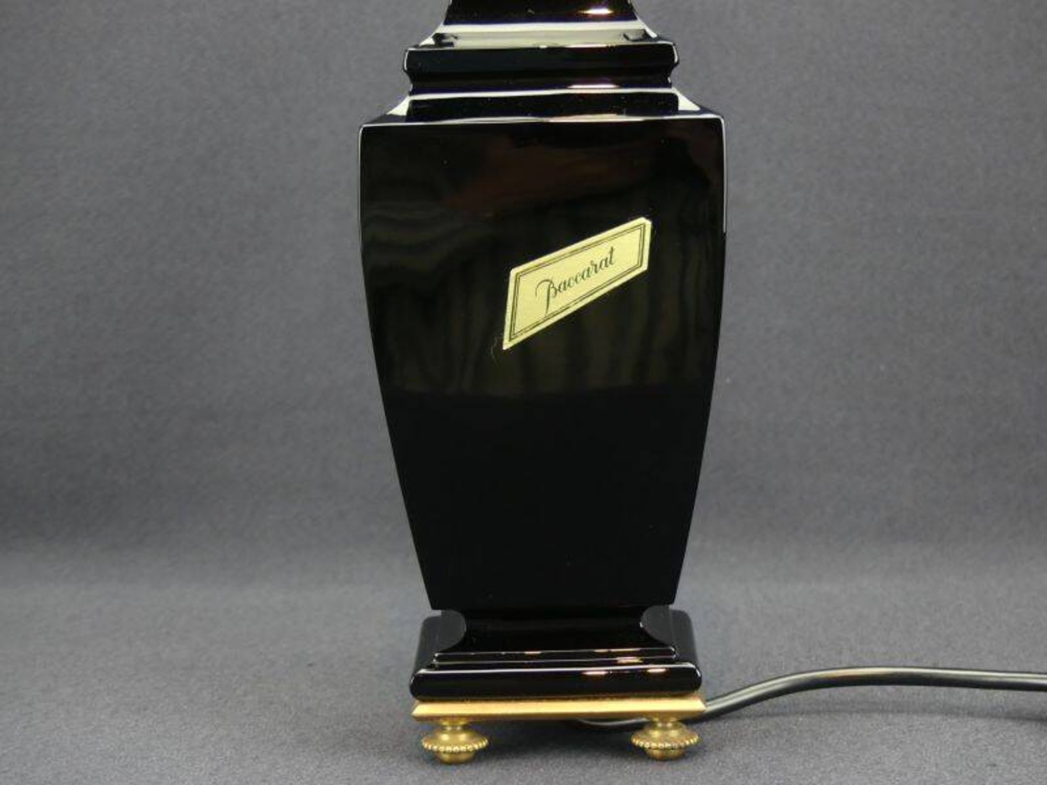 Baccarat, pied de lampe en cristal noir