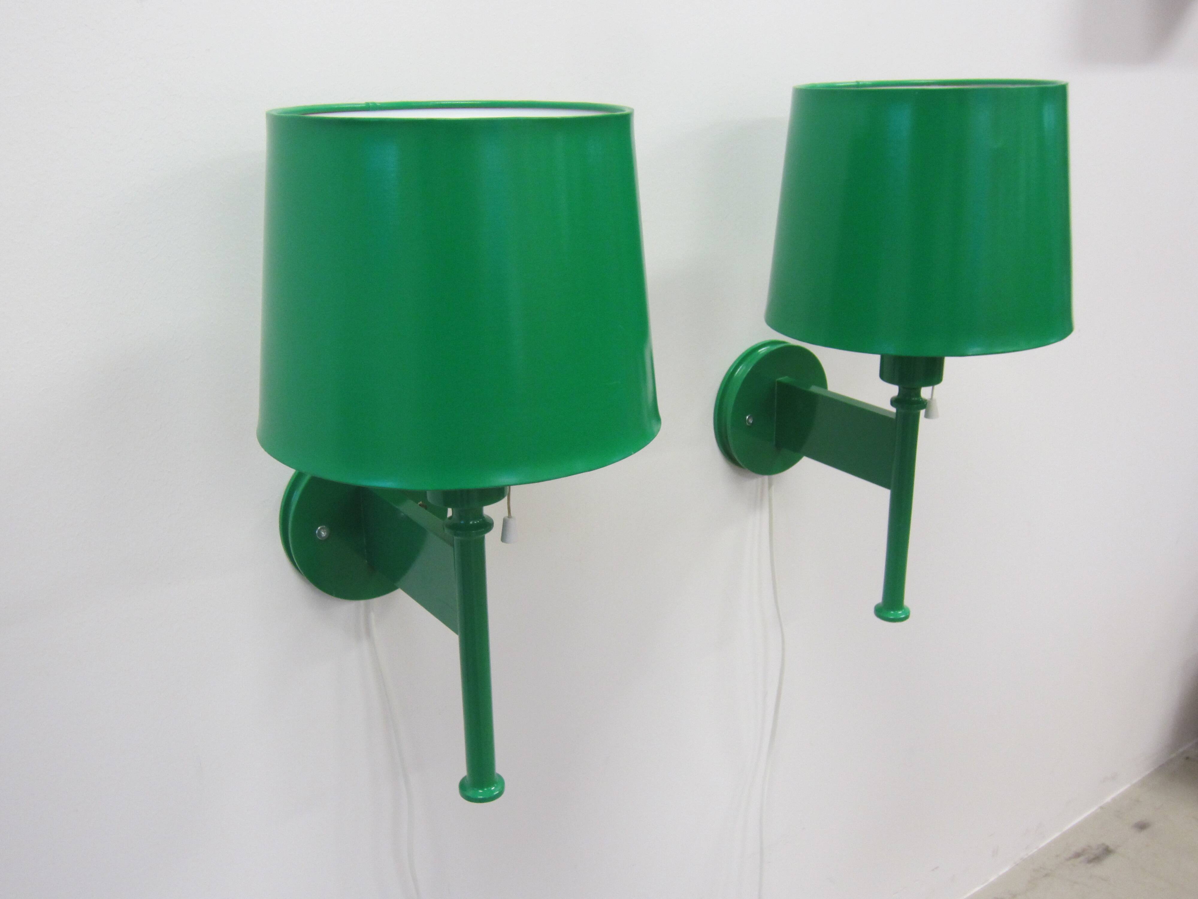 Pair of Scandinavian Luxus wall lamps by Uno and Östen Kristiansson