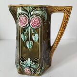 Slip pitcher from the Onnaing Earthenware Factory