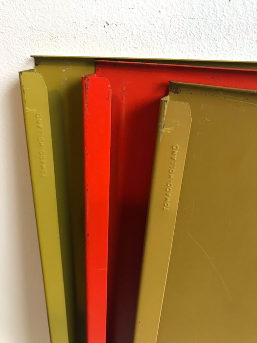 Tomado A. Dekker shelf from the 1950s