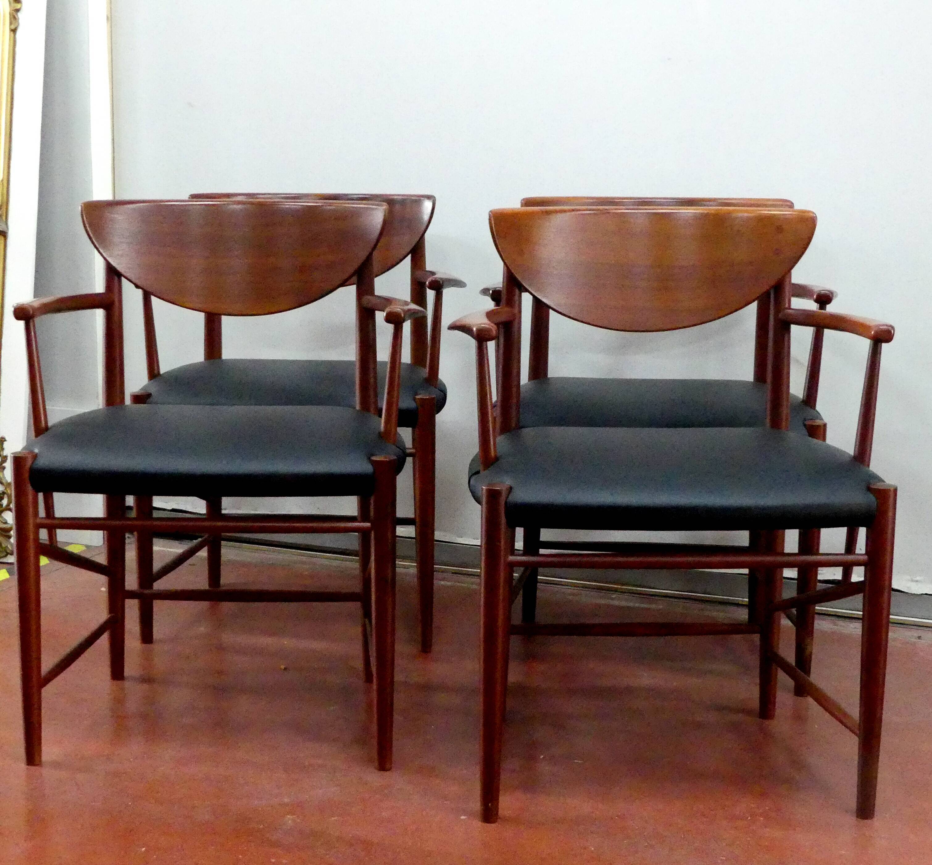 4 model 316 armchairs by Peter Hvidt