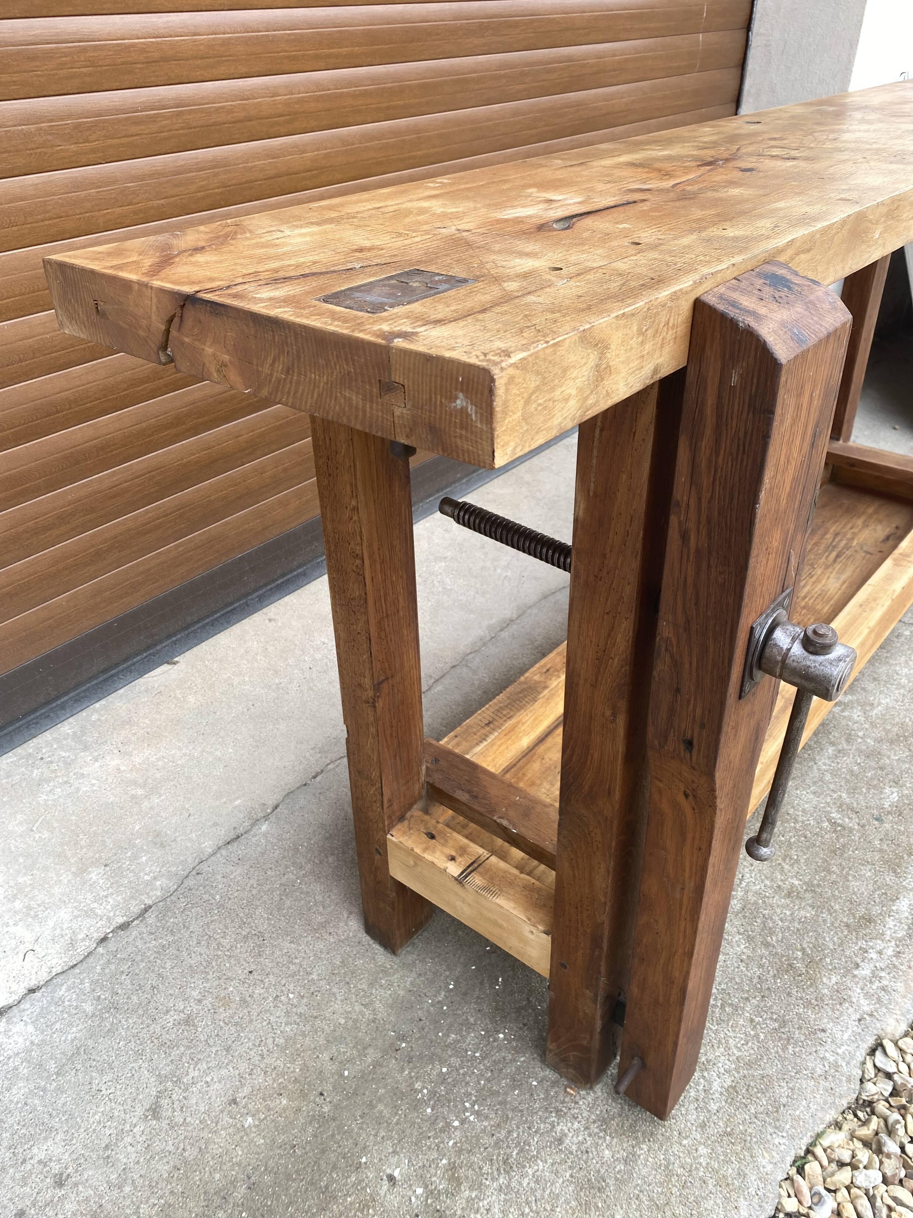 Carpenter's workbench
