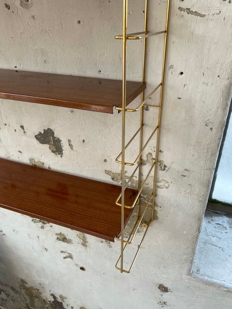 String-type wall shelf