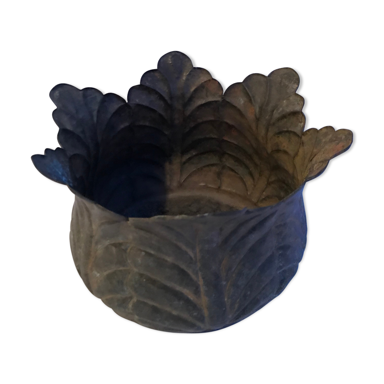 Cache pot plants metal shape petals flowers decoration vintage garden decoration