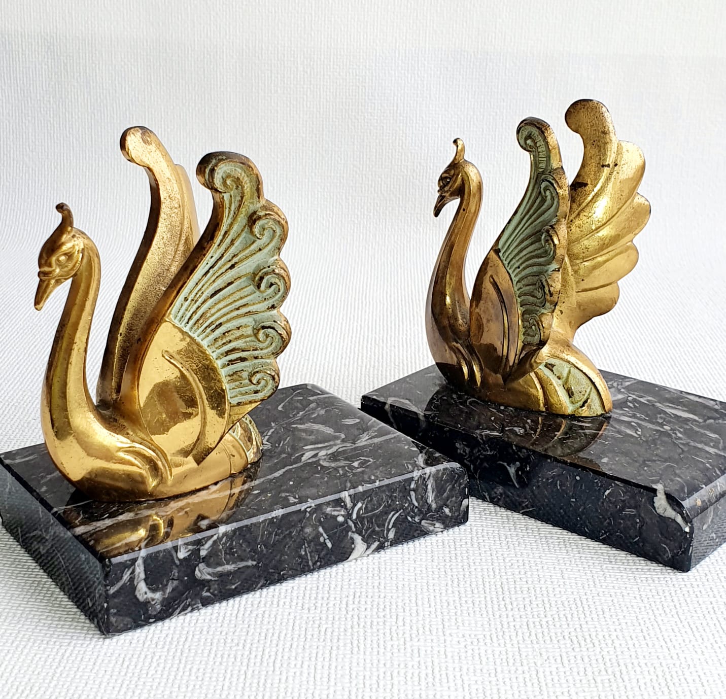 Book-clamps swans art deco