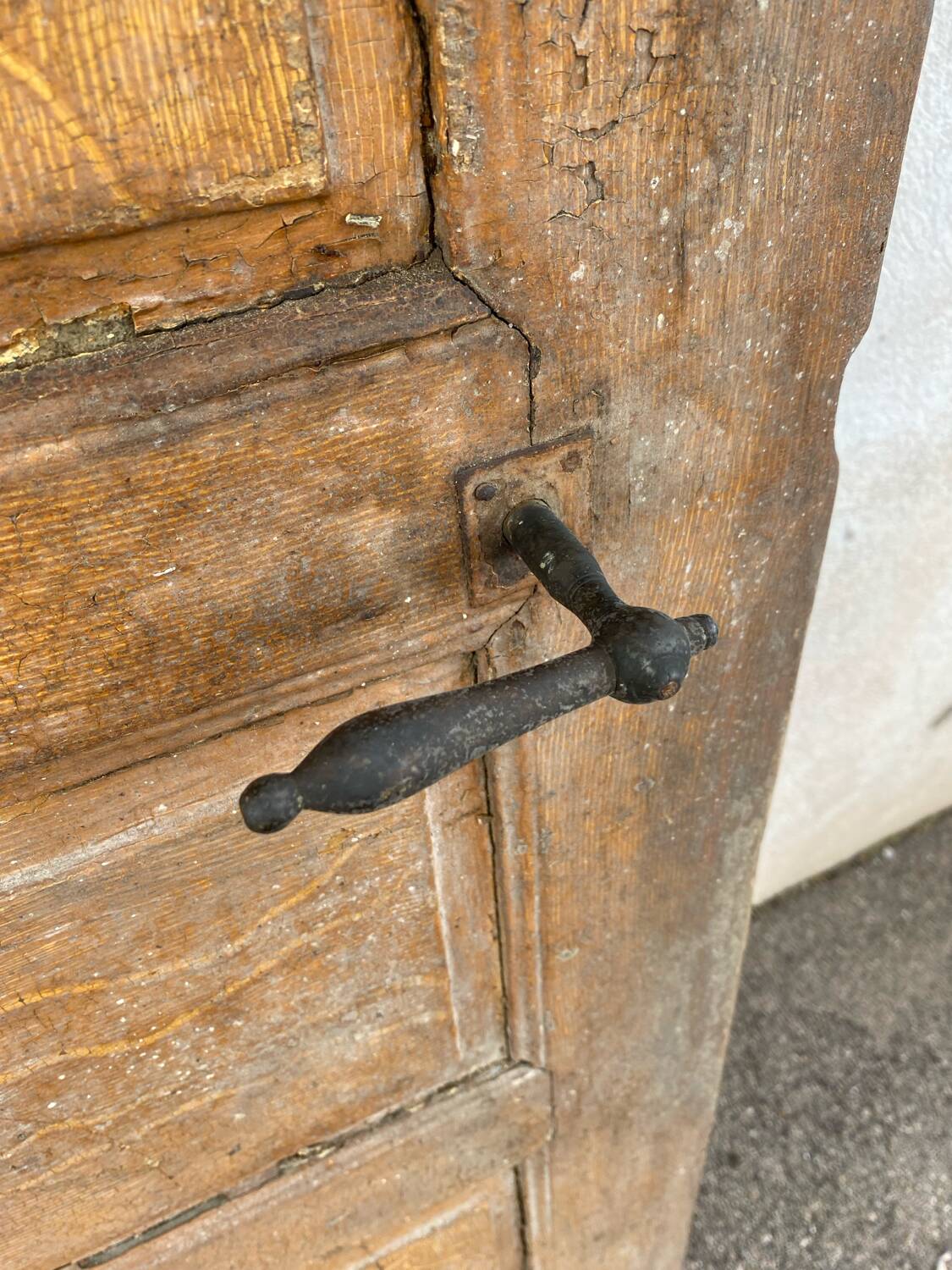 Interior door in painted fir