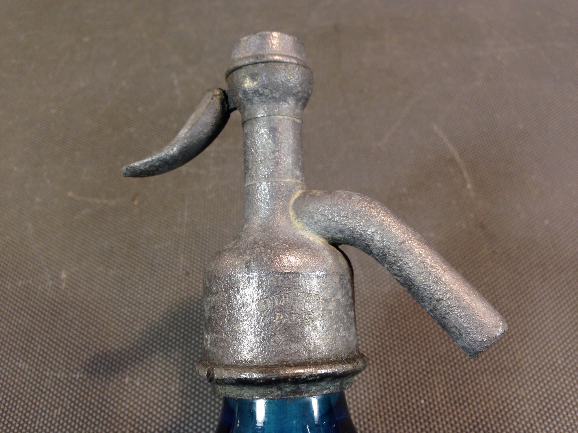 Former little siphon of bistro seltz water deco vintage blue bar Isère