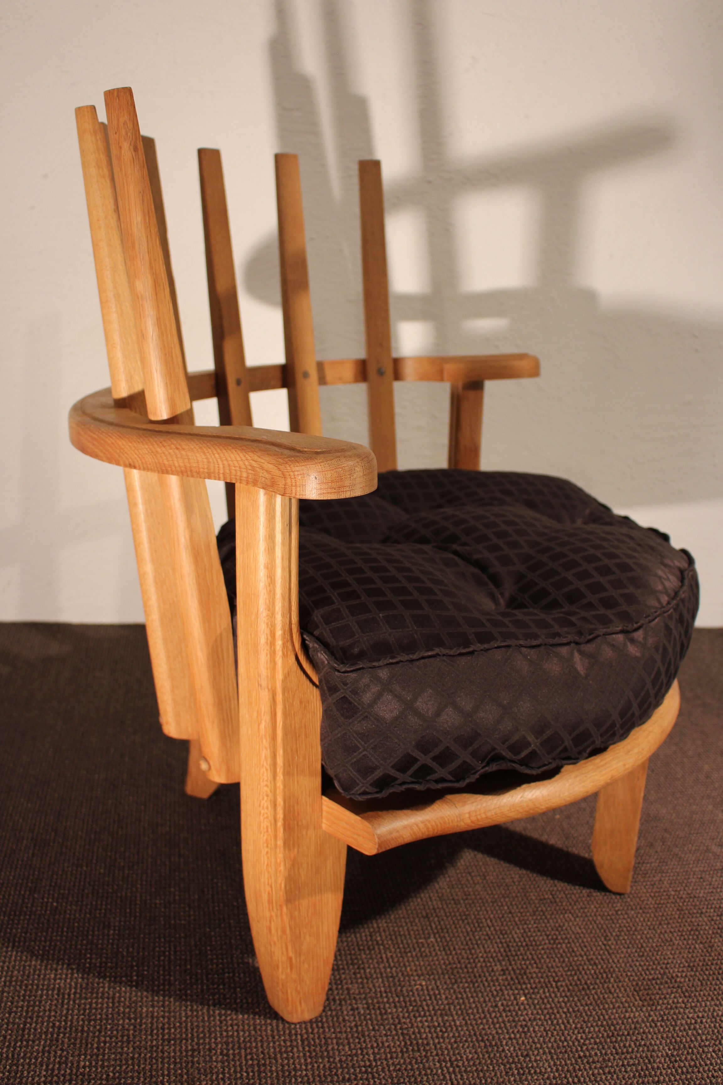 Armchair and his pedestal of Guillerme et Chambron, circa 1960